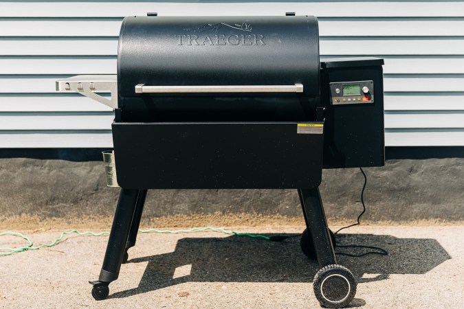 Traeger Ironwood 885 pellet grill