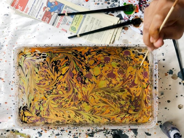 Paint mixture for DIY marbled Halloween pumpkins