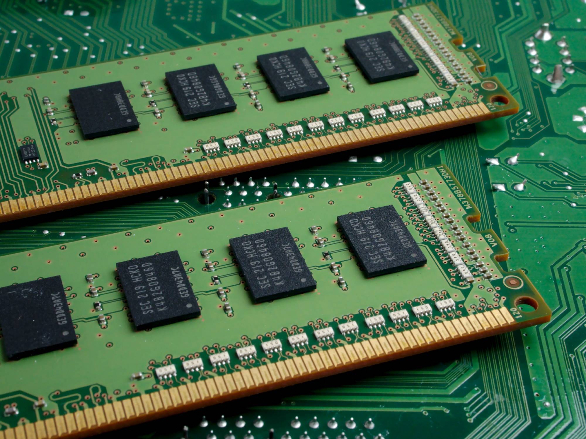 Two RAM memory modules