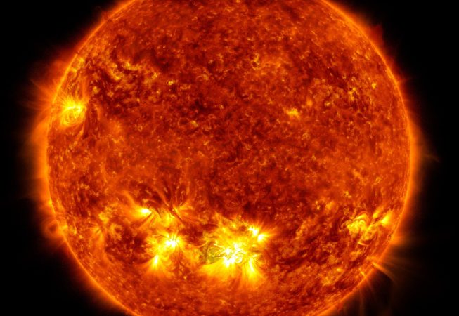 See hot plasma bubble on the sun’s surface in powerful closeup images