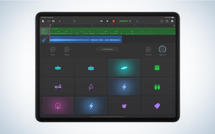  GarageBand on iPad