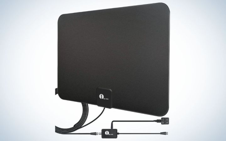  1byone Digital Amplified Indoor HDTV Antenna is the best budget TV antenna.