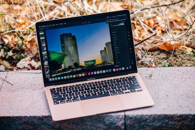 Stan's MacBook Air M1 outside with the Albany skyline on the screen