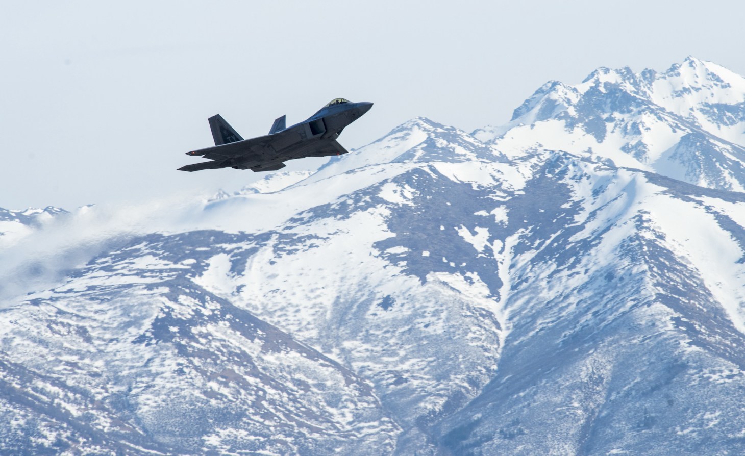 How an F-22 flying in Alaska was saved by software | Popular Science