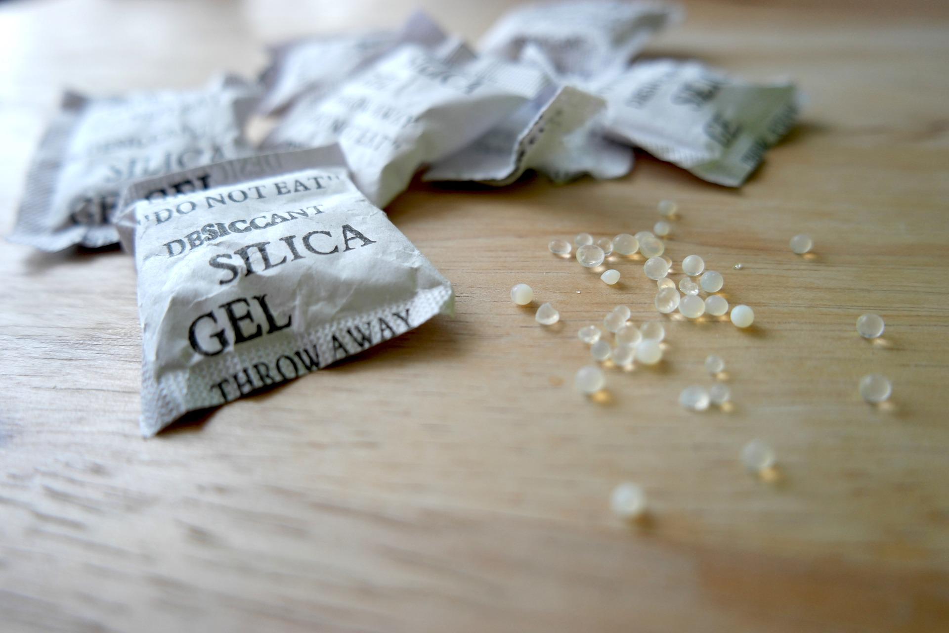 Quick Fix: How to Get Water Out of the Charging Port in Minutes! - use silica gel packets