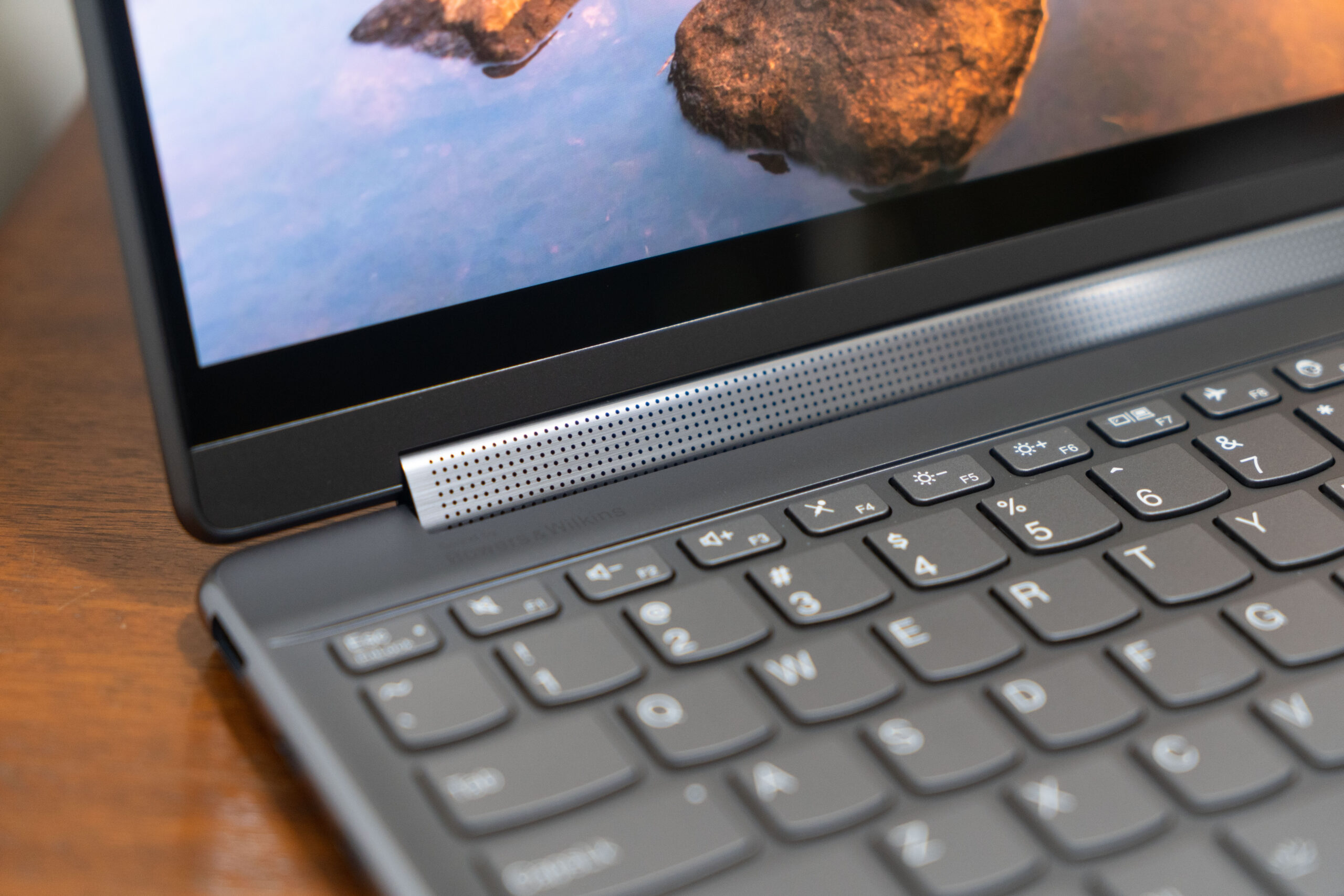 Lenovo Yoga 9i Review