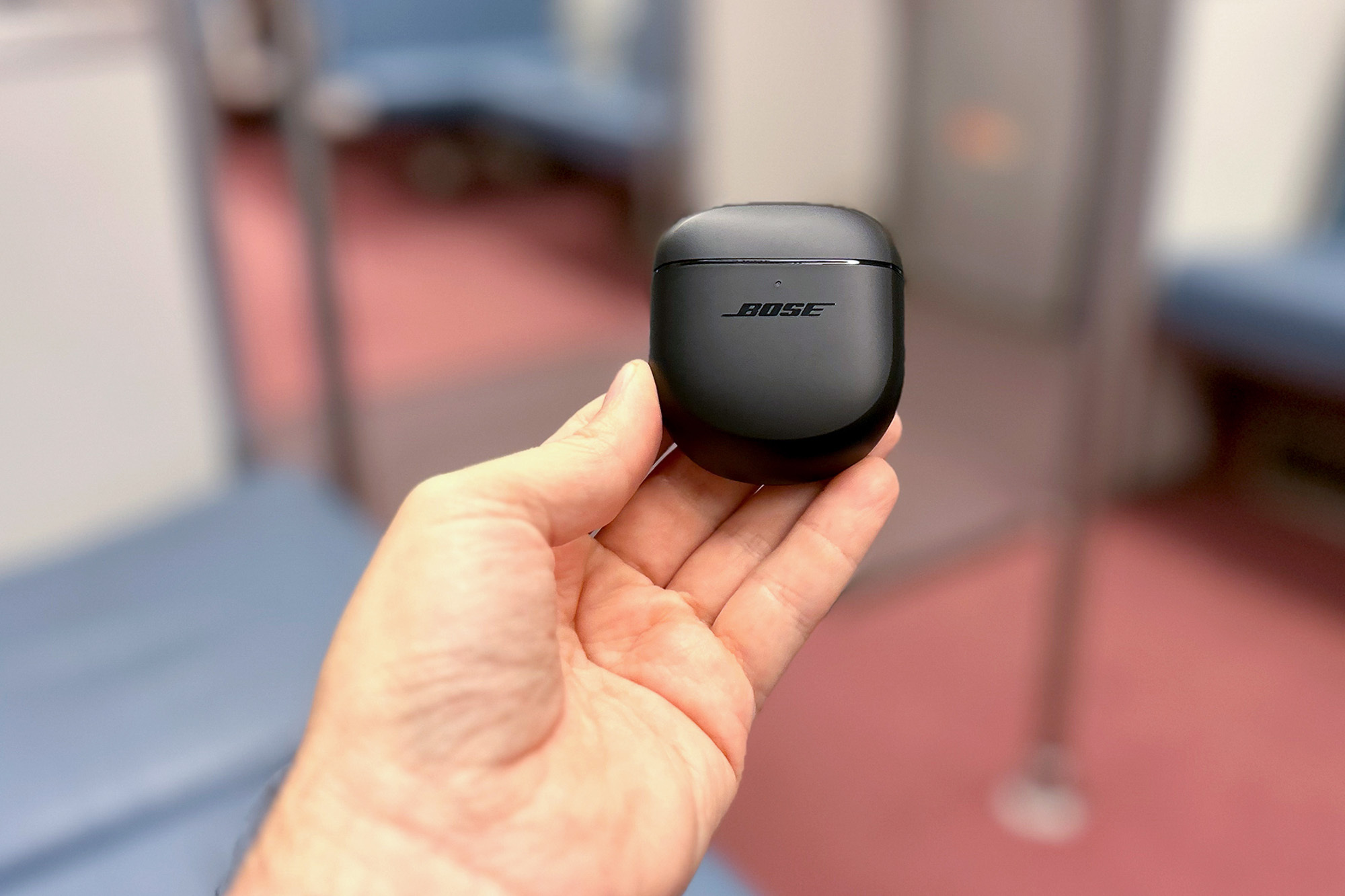 Bose QuietComfort Earbuds II in case on Metro