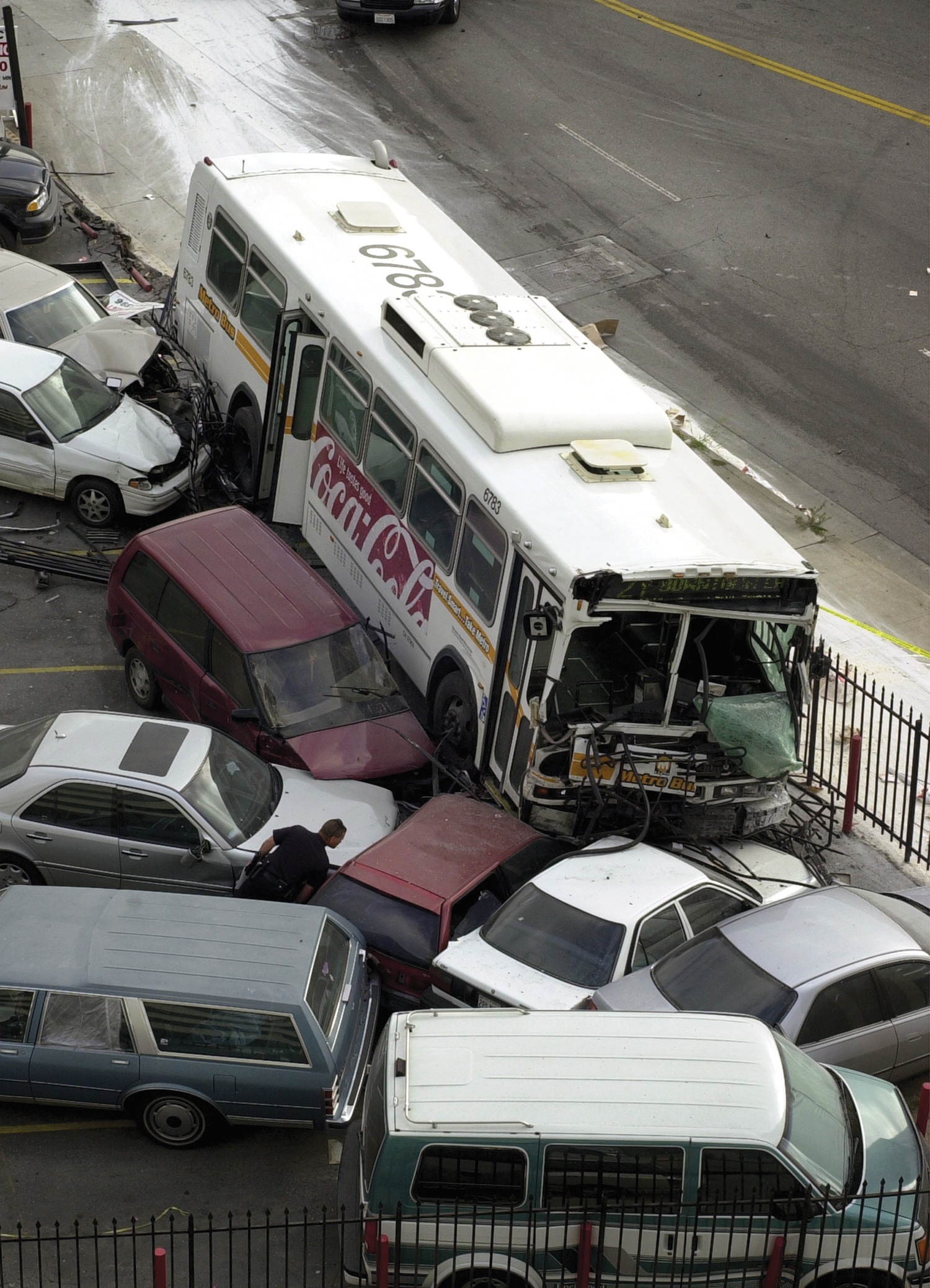 2001 bus crash in los angeles