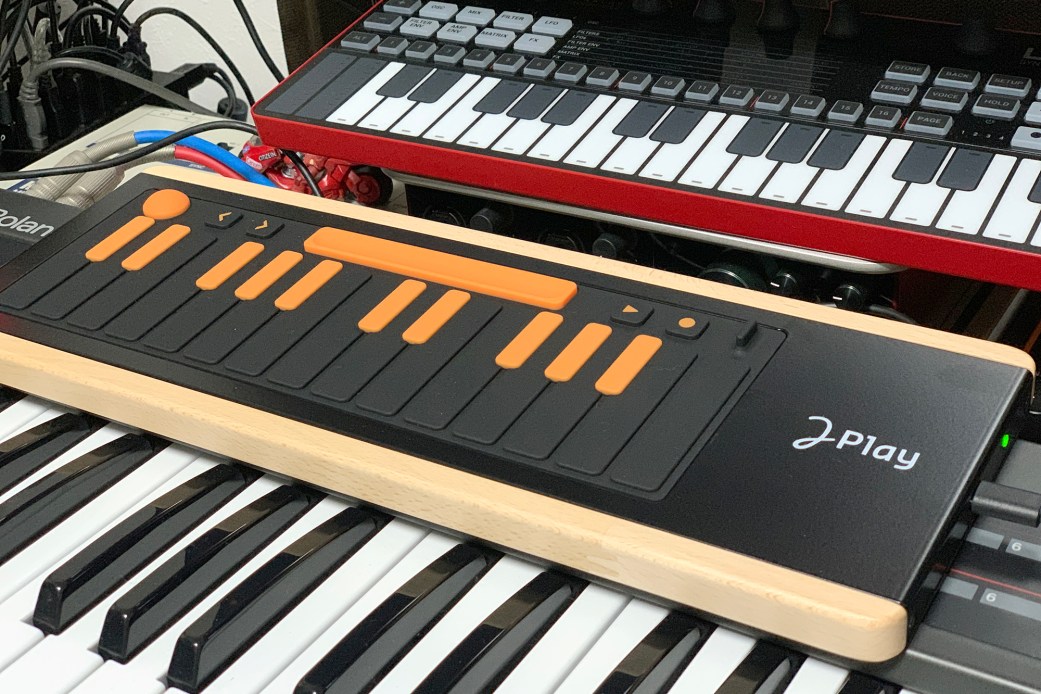 Joué Play MIDI controller review: Free your fingers and format ...