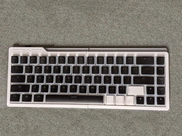 How to clean a keyboard without breaking it