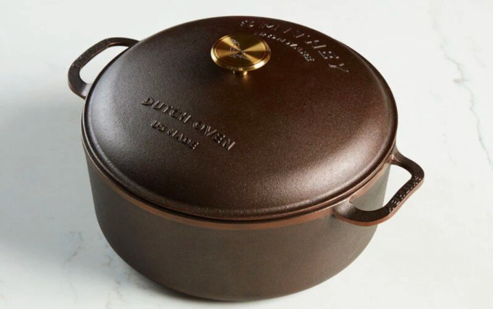  Smithey Ironware 7.25 QT Dutch Oven