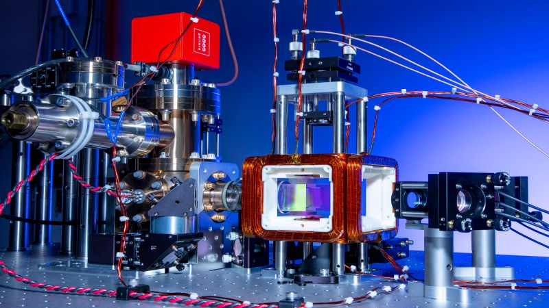 A prototype of QuEra's neutral atom quantum computer.