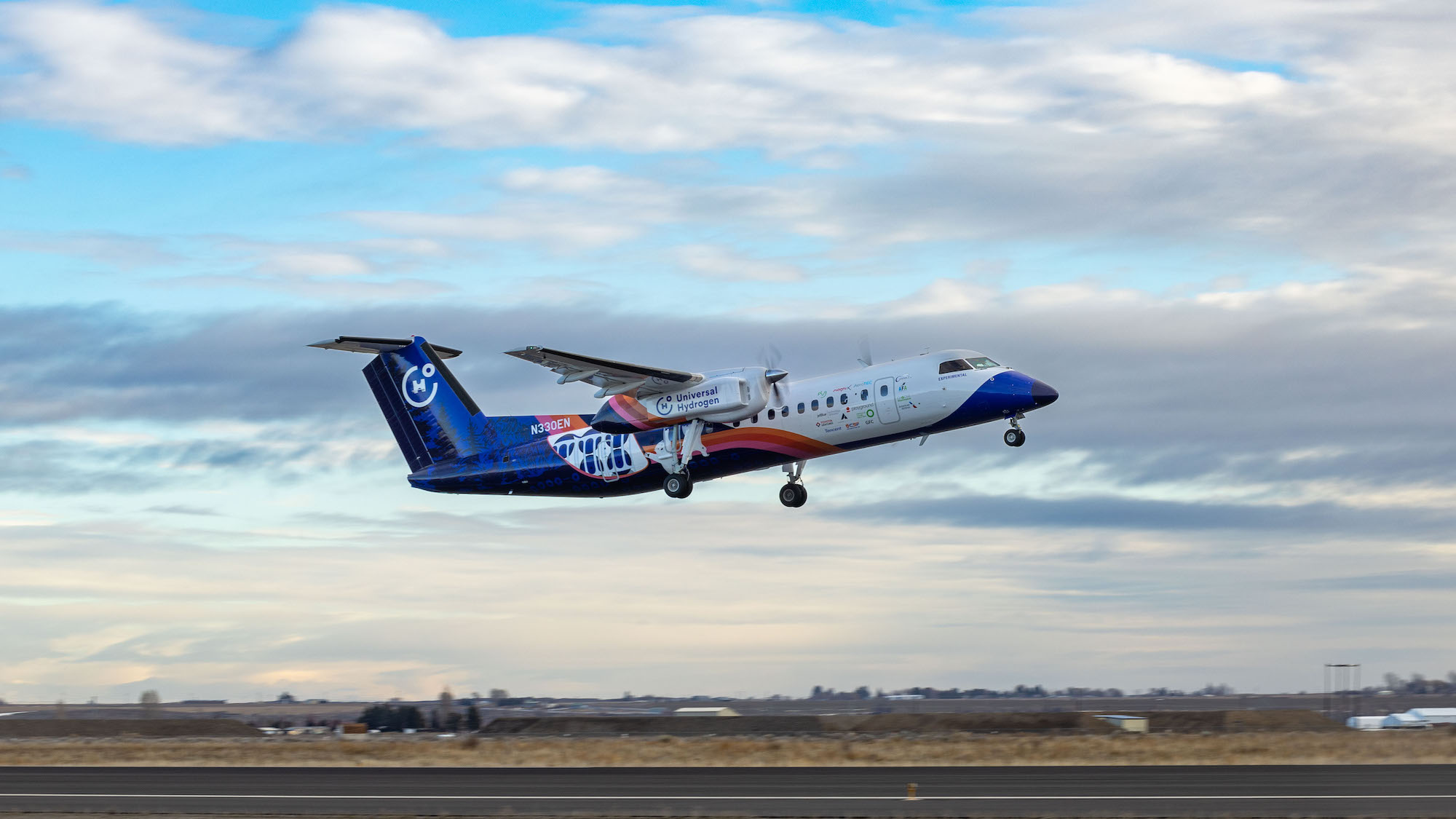 hydrogen powered airplane