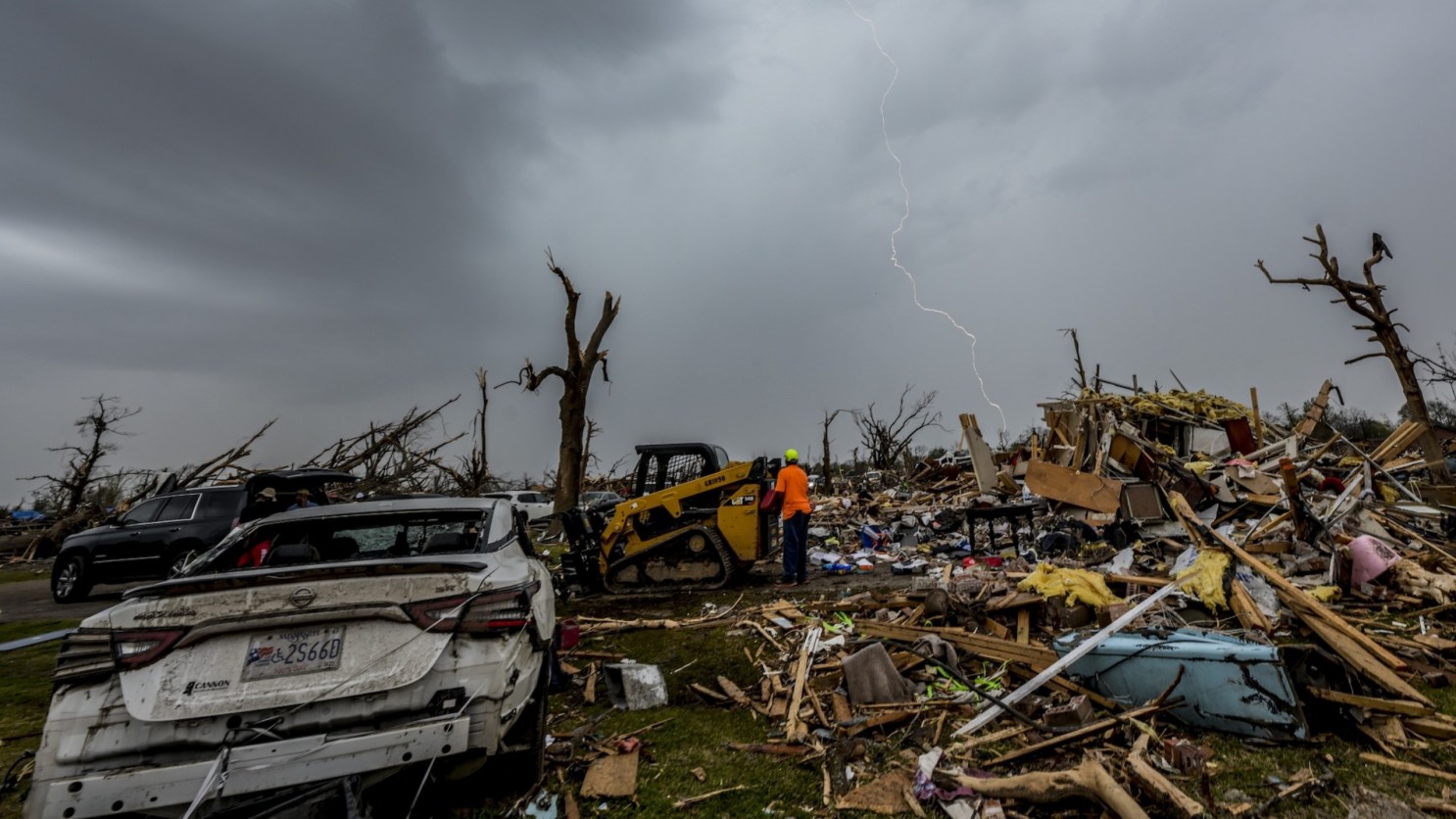 Deadly tornadoes strike Mississippi | Popular Science