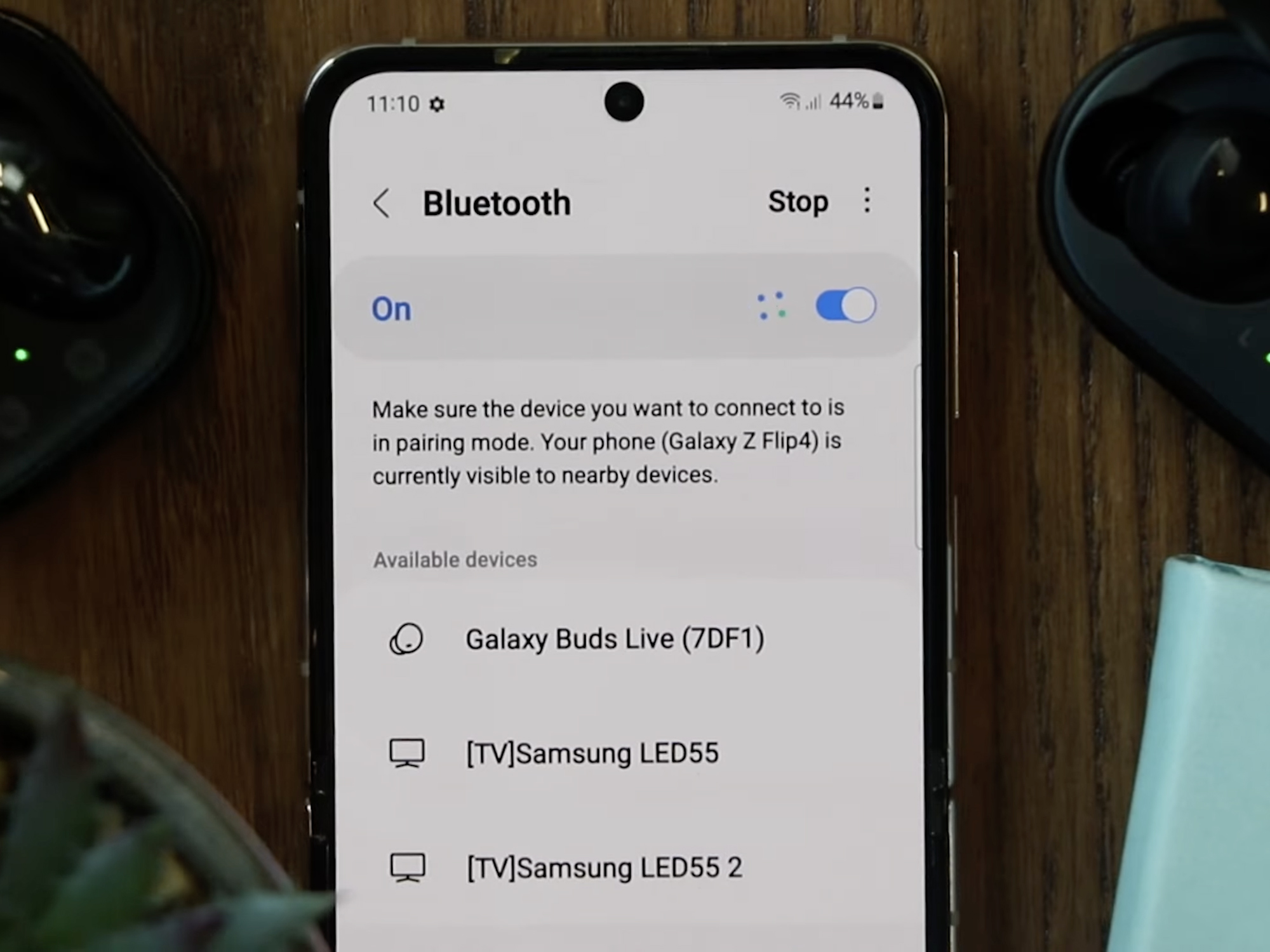 A Samsung phone with Galaxy Buds and two Samsung TVs appearing in its Bluetooth settings.