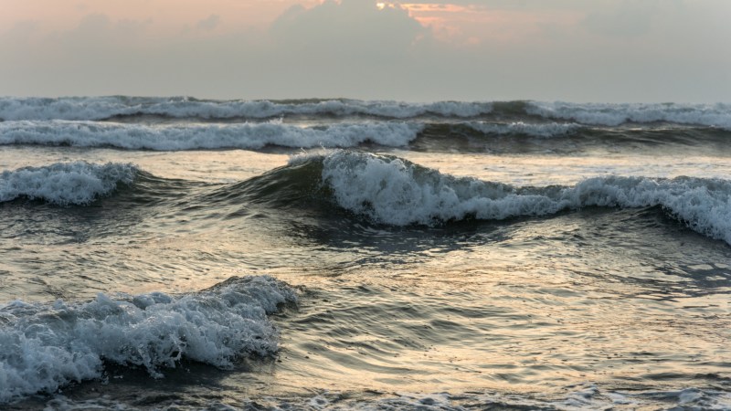 Ocean waves crashing.