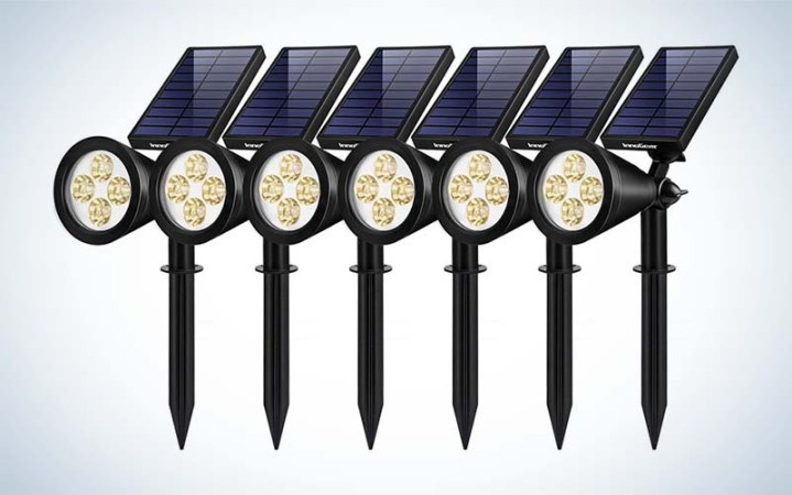  Innogear Solar Lights are some of the best solar landscape lights overall.