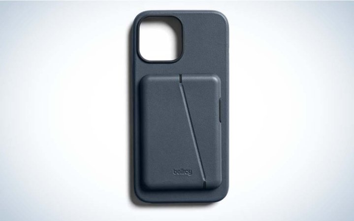  An everglade green iPhone case and wallet made by Bellroy.