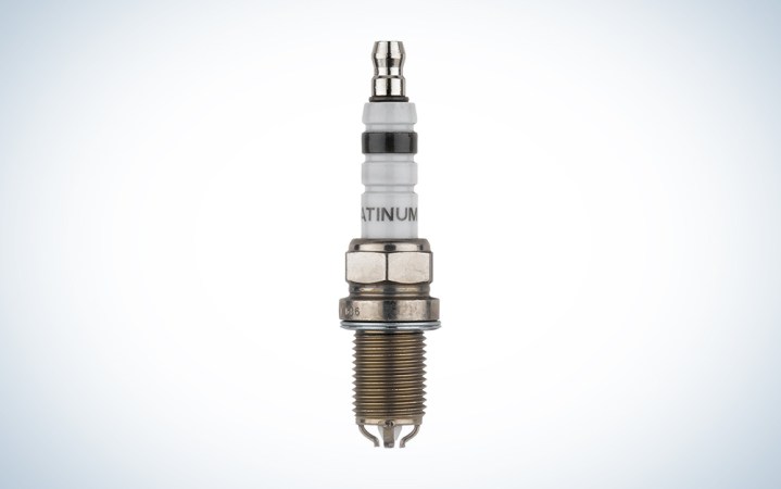  Bosch 4417 Platinum+4 FGR7DQP Spark Plug over a white background with a gradient