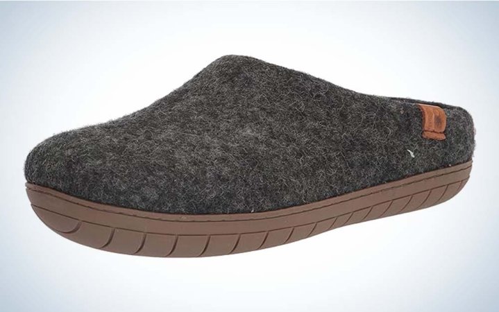  A gray Baabushka Unisex Adult Slipper with a leather sole.