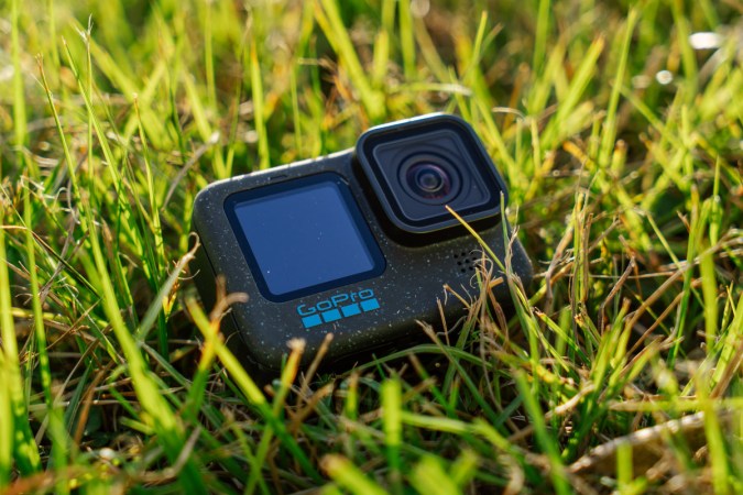  The GoPro Hero 12 Black sits on green grass.