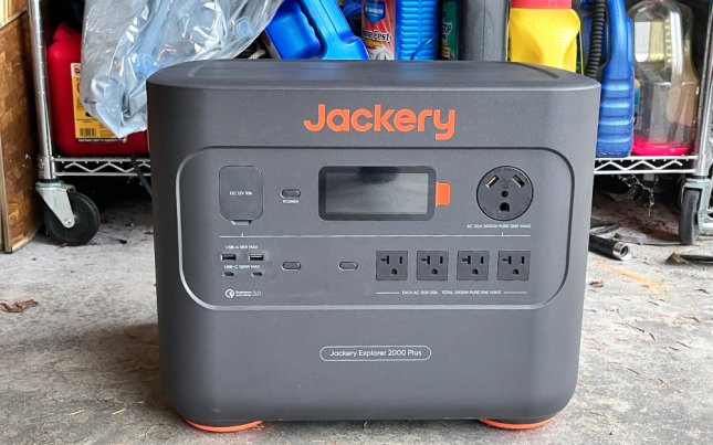 Jackery 2000 Plus