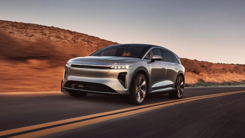 Lucid Gravity EV SUV