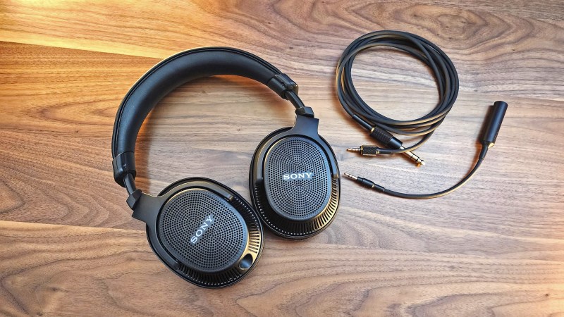  Sony MDR-MV1