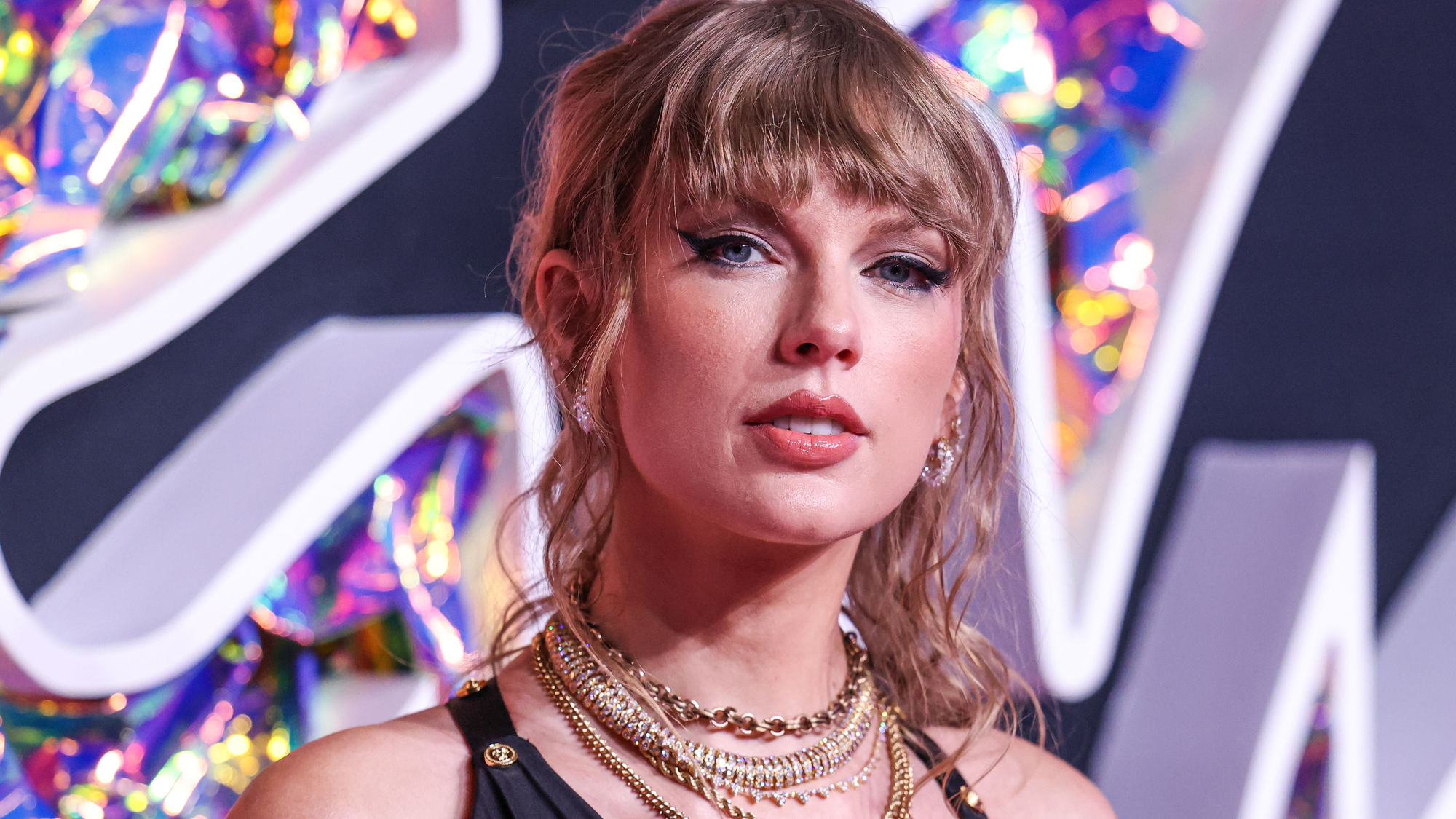 AI-generated Taylor Swift porn deepfakes ran rampant on X. Will laws catch  up? | Popular Science