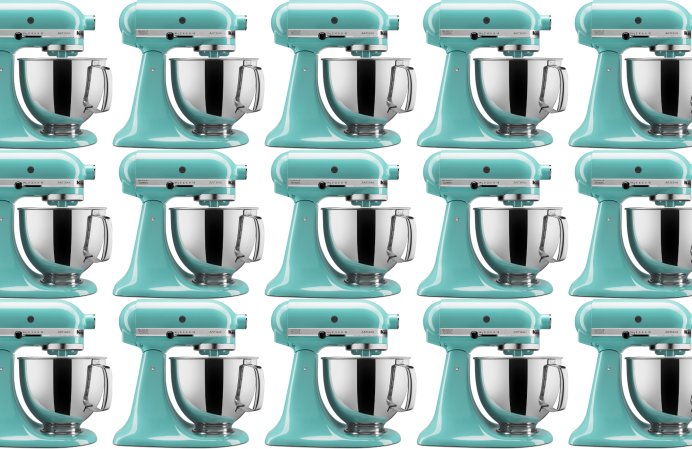 KitchenAid Artisan Series 5 Quart Tilt Head Stand Mixer in a tiled configuration.