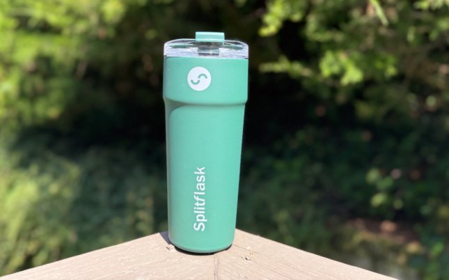 Splitflask insulated tumbler on a ledge.