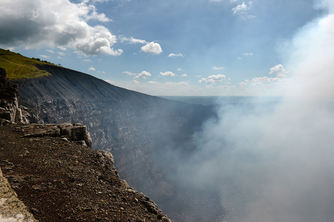 Smoke and vapour rises from the crater of the Masaya Vulcano at the Masaya national park in Masaya, Nicaragua, 28 November 2015. Photo: Jens Kalaene/dpa | usage worldwide (Photo by Jens Kalaene/picture alliance via Getty Images)