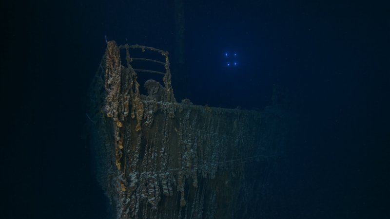 Titanic bow wreckage underwater