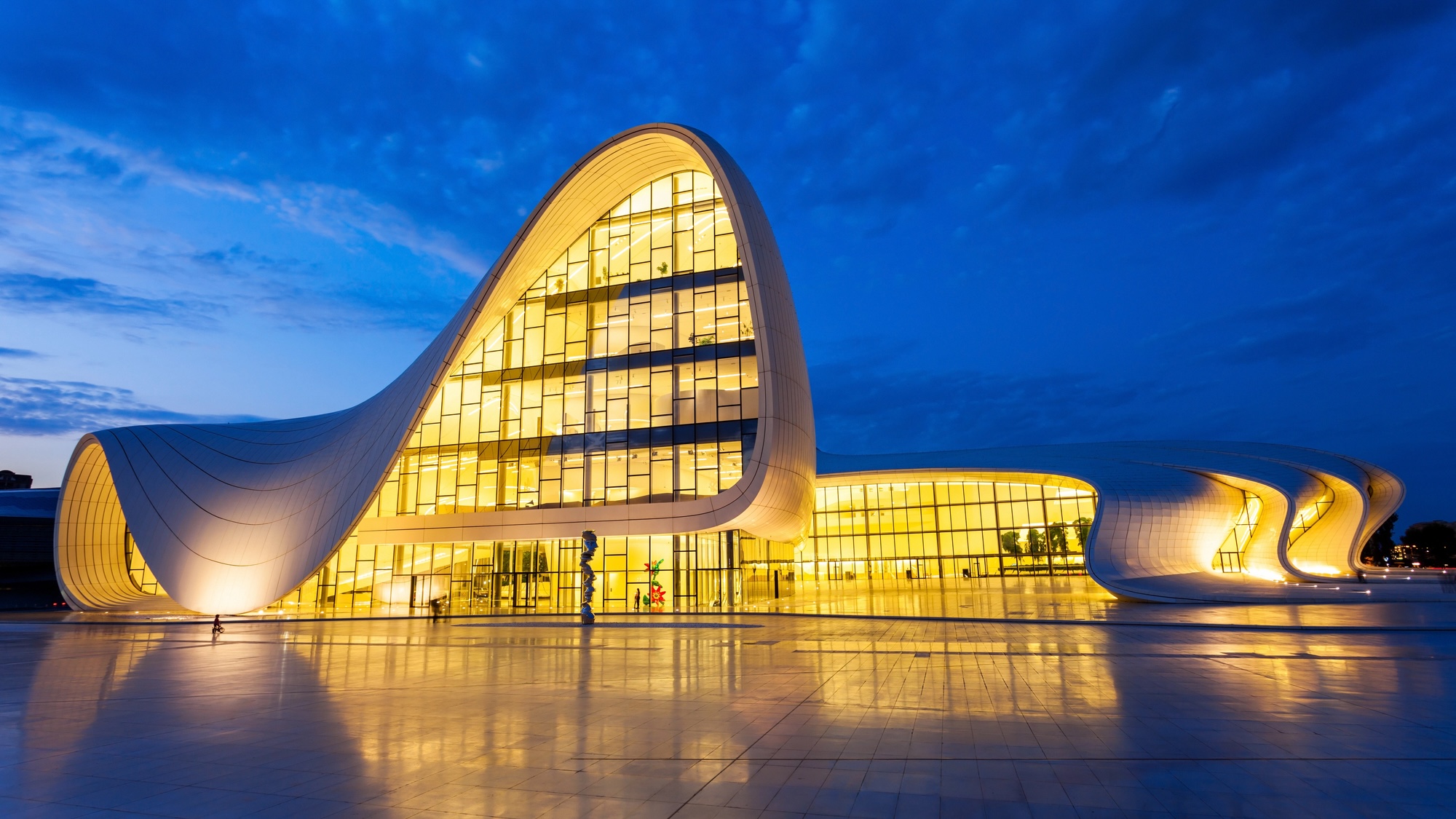 El Centro Heydar Aliyev en Bakú, Azerbaiyán 