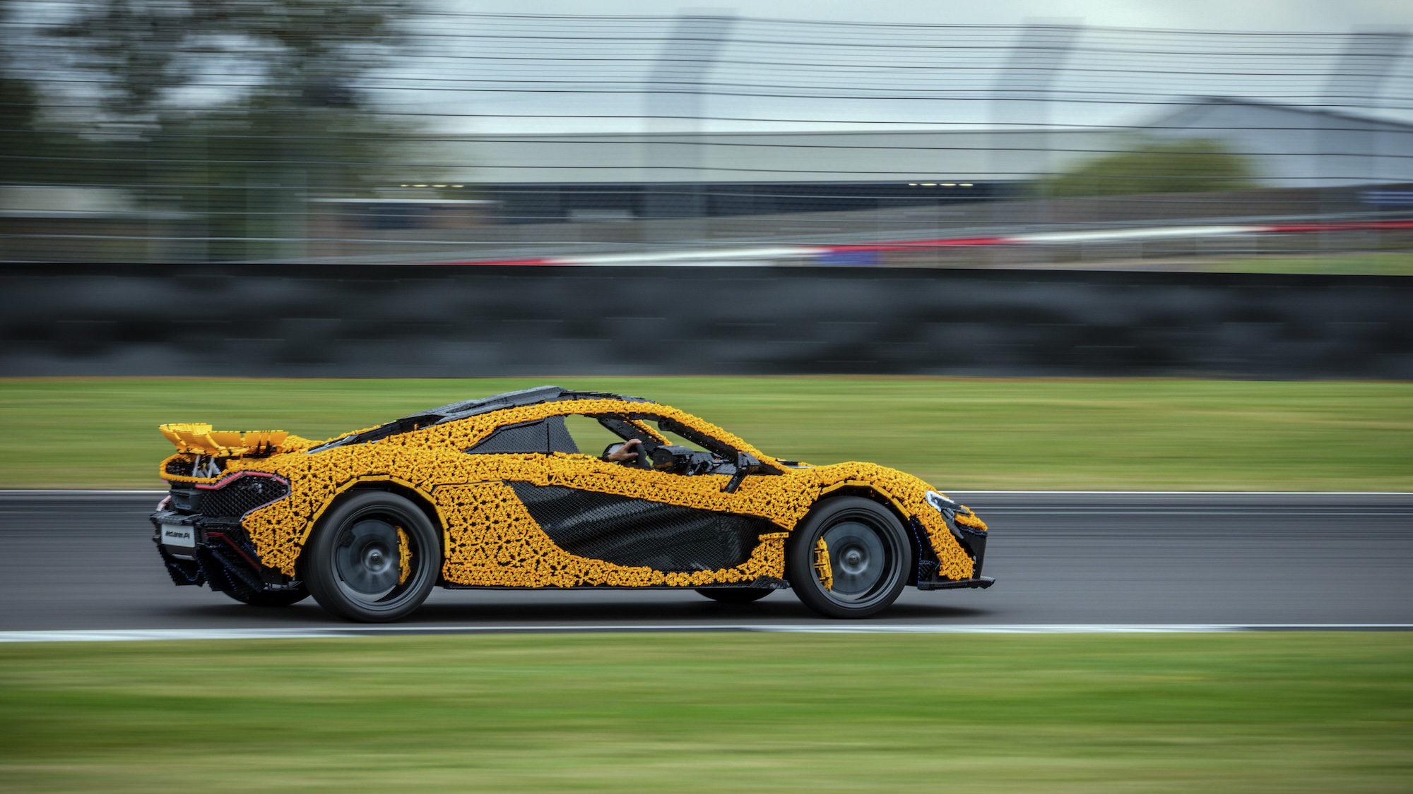 Lego Full Scale McLaren P1 driving