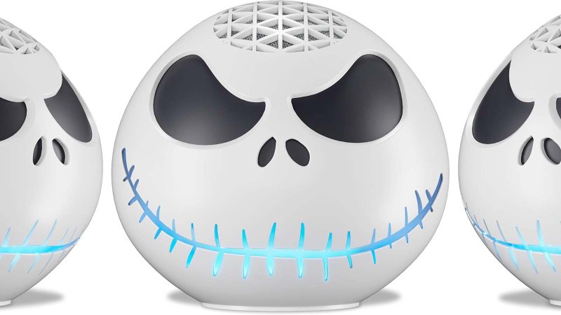 Jack Skellington Echo Dot Speakers in a row