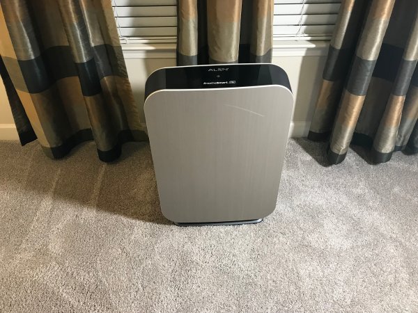  Alen BreathSmart 75i on top of carpeting.