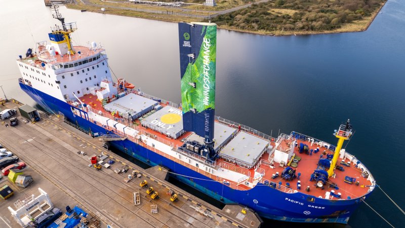 FastRig wing-sail deployed on cargo ship at dock