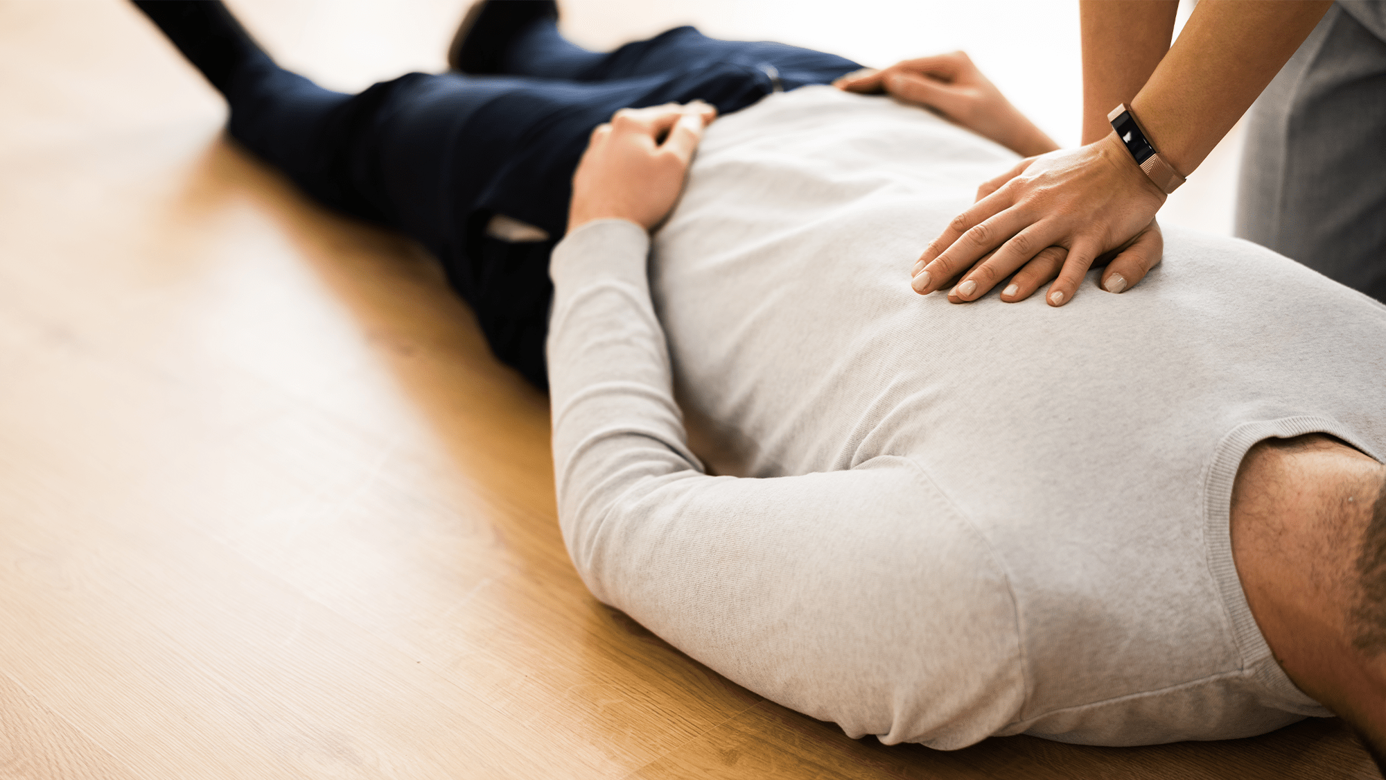 a person performs CPR