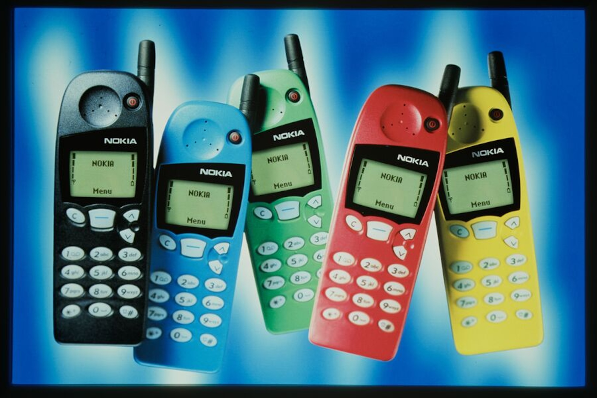 Ad showing Nokia 5110 phones in multiple colors