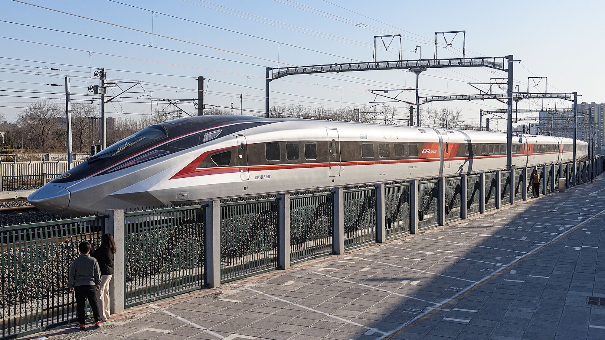 At 281 mph, China tests its fastest high-speed train